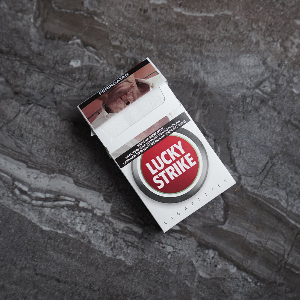 Lucky Strike Red - Image 3