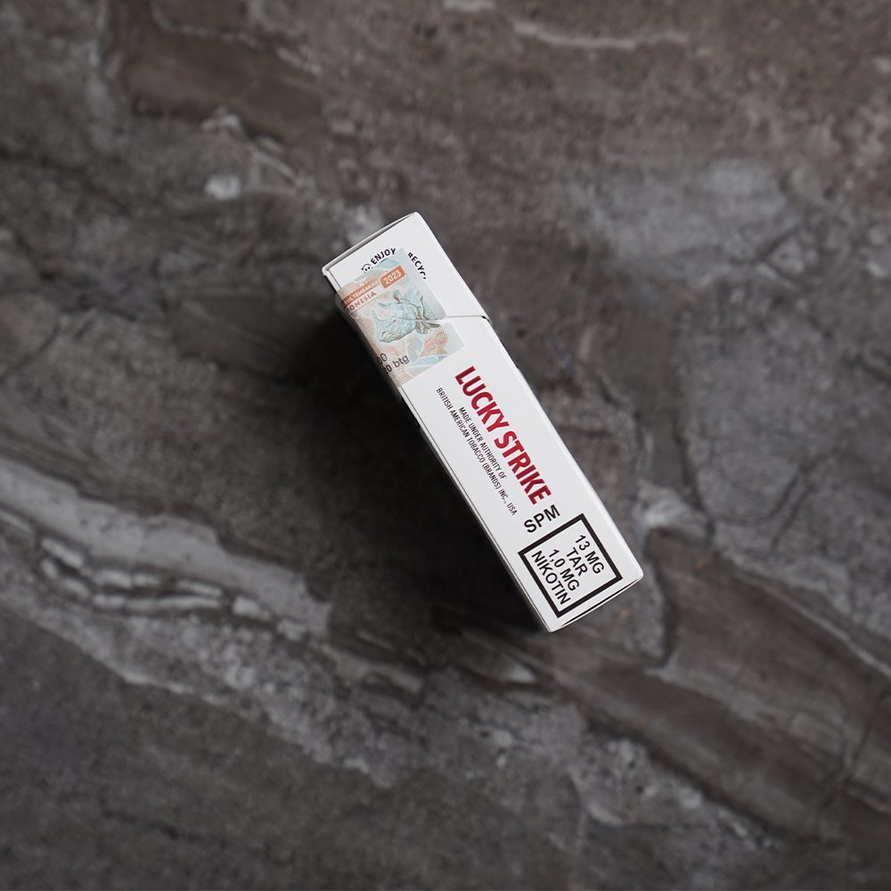 Lucky Strike Red - Image 4